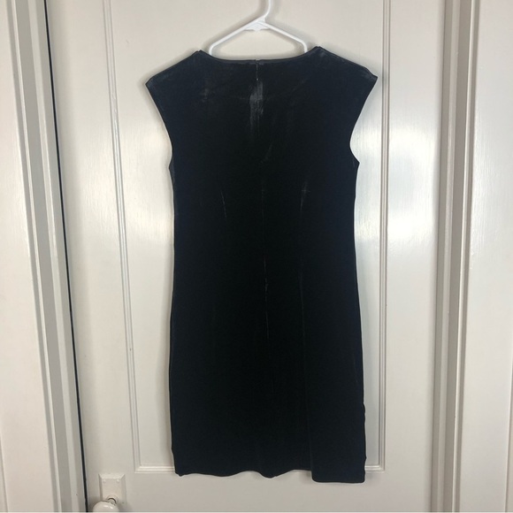 WHBM Black velvet sleeveless (cap sleeves) embellished cocktail dress Size XXS - Picture 7 of 16